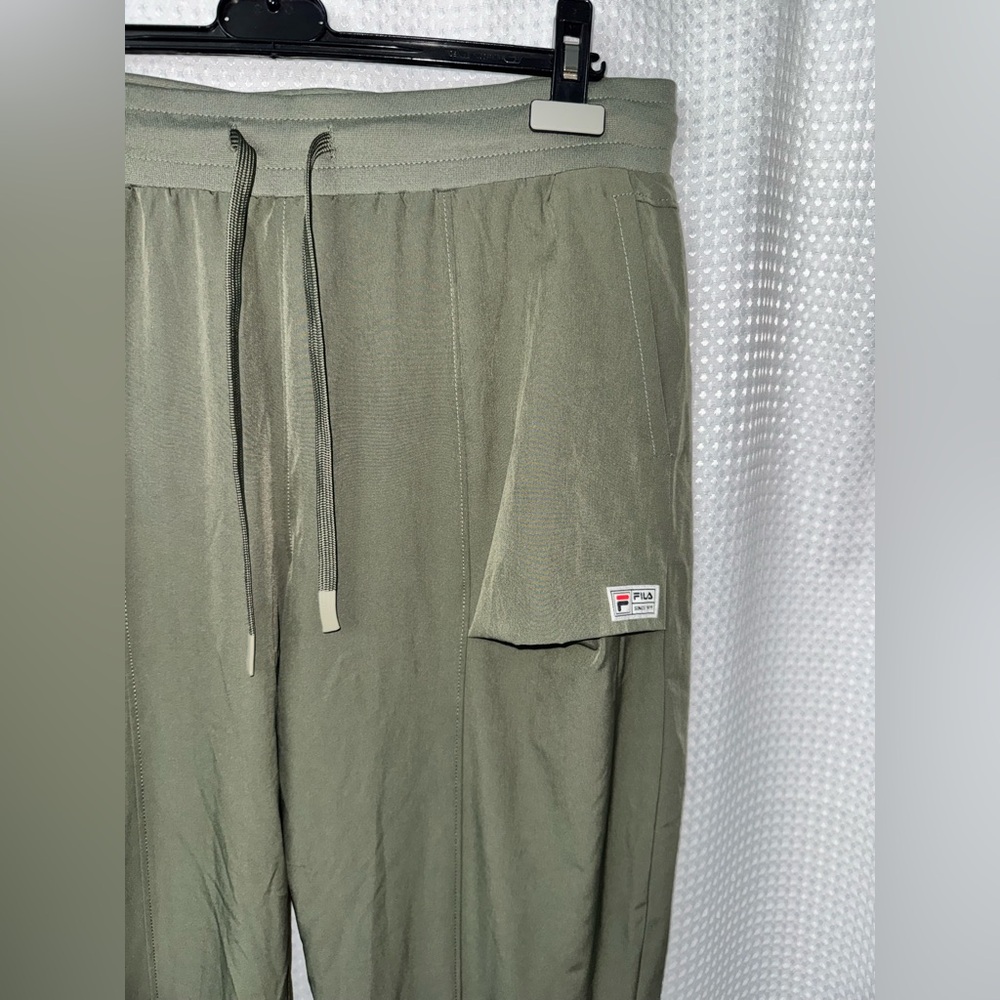 FILA‎ Women's Lined Jogger size XL - Khaki - Picture 2 of 15